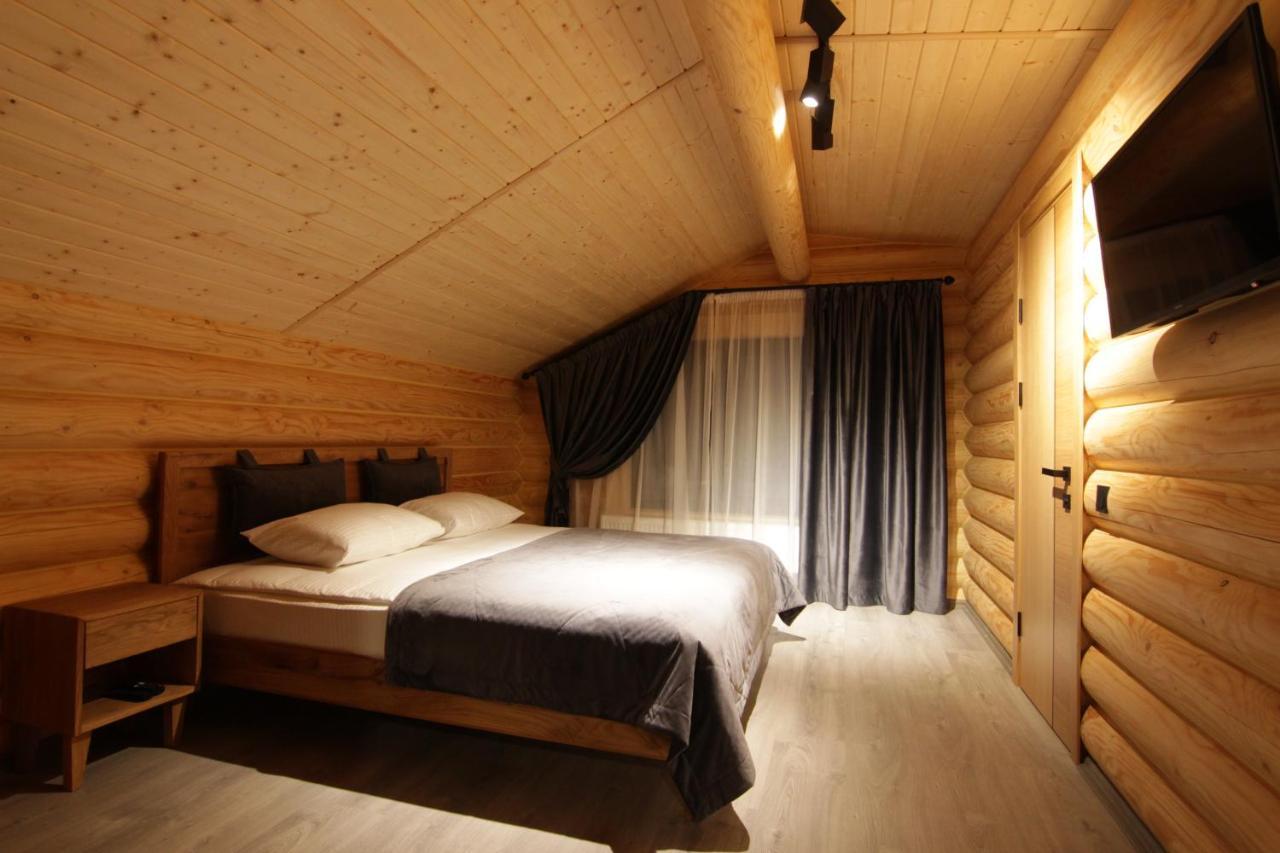 Bozhena Hotell Mykulytjyn Exteriör bild