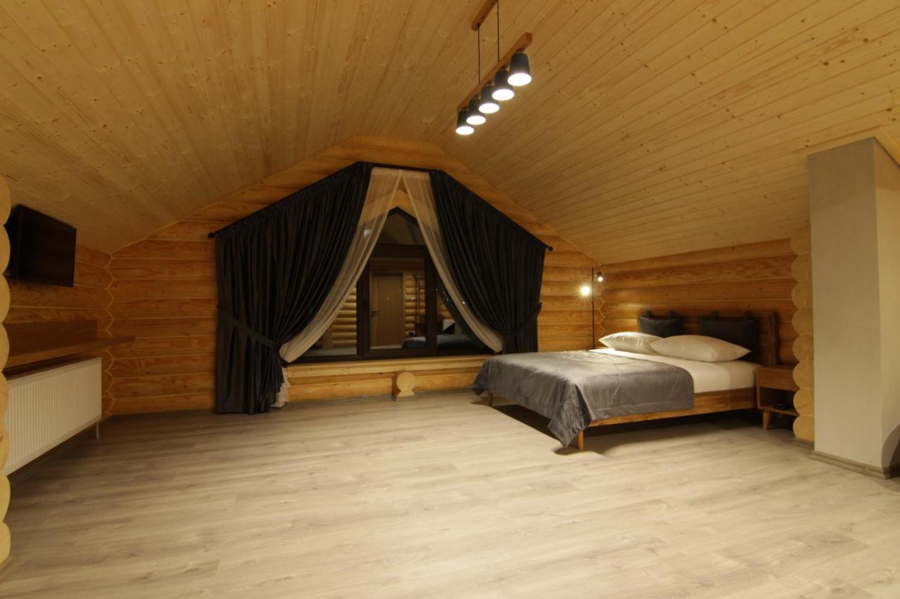 Bozhena Hotell Mykulytjyn Exteriör bild