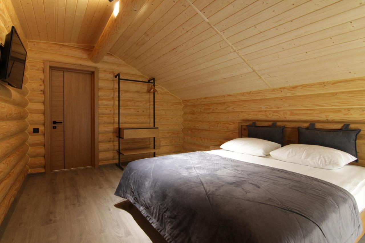 Bozhena Hotell Mykulytjyn Exteriör bild